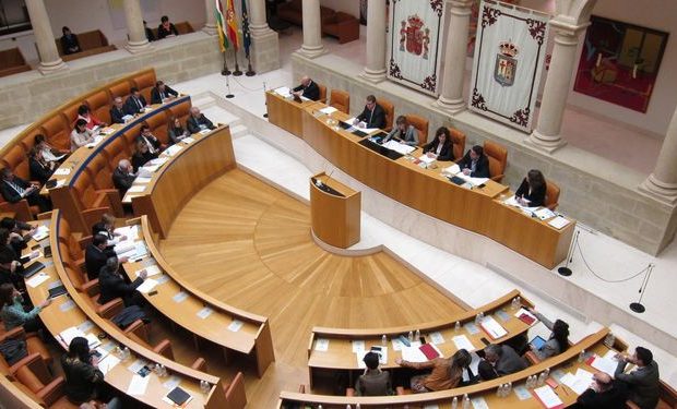 Pleno del Parlamento de La Rioja