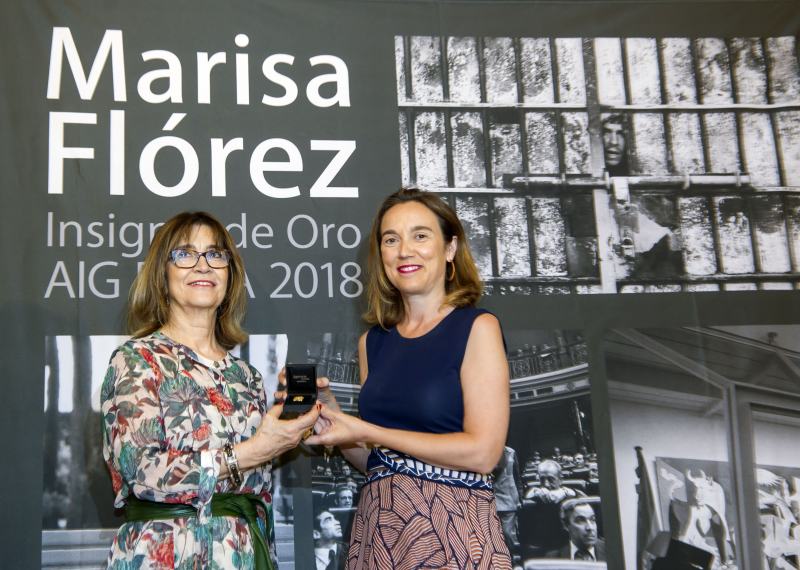 Marisa Flórez recibe de la Insignia de Oro de la Asociación de ...