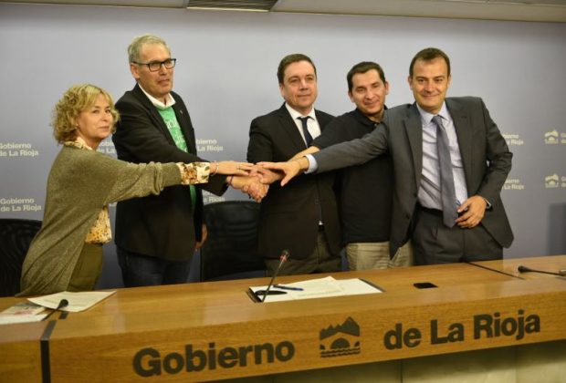 Firma acuerdo Mesa de Educación 4